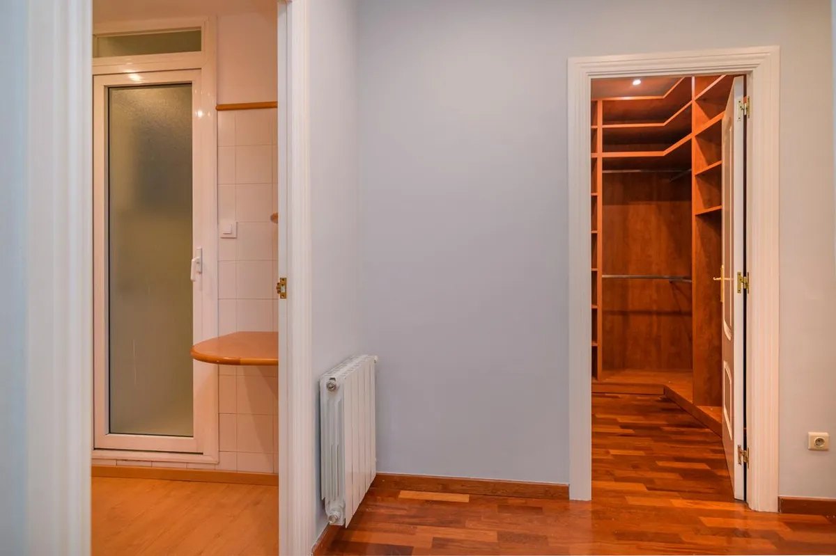 Distribuidor de suite y vestidor en estado actual